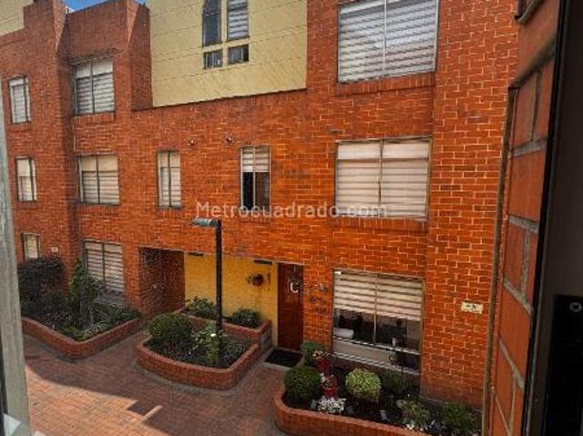 Casa en Arriendo, MAZUREN COLINA Orquídeas, Bogotá D.C