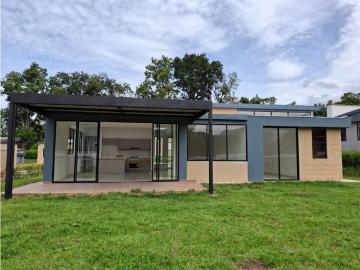 Casa en arriendo Mesa De Los Santos, Los Llanitos, Piedecuesta, Santander, Col