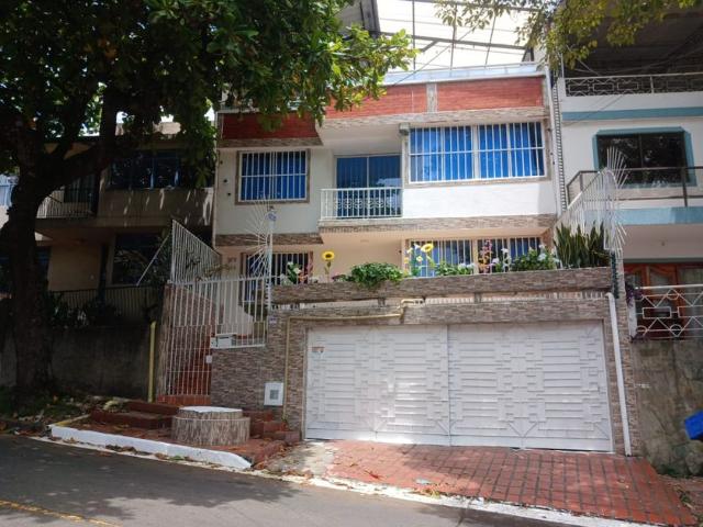 Casa en arriendo Miraflores, Oeste