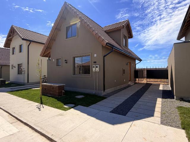 Casa En Arriendo, Modelo Génova, Condominio Hacienda Esmeralda, Talca
