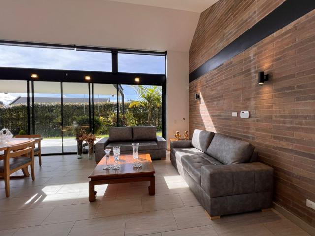Casa en arriendo o venta, A.s.d