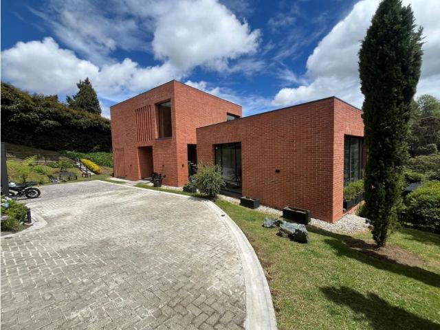 Casa en arriendo o venta, Alto de las palmas