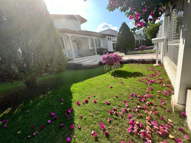 Casa en arriendo o venta, El recreo