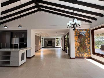 Casa en arriendo o venta, Llanogrande