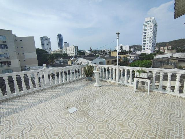 Casa en arriendo o venta, Pie de la popa