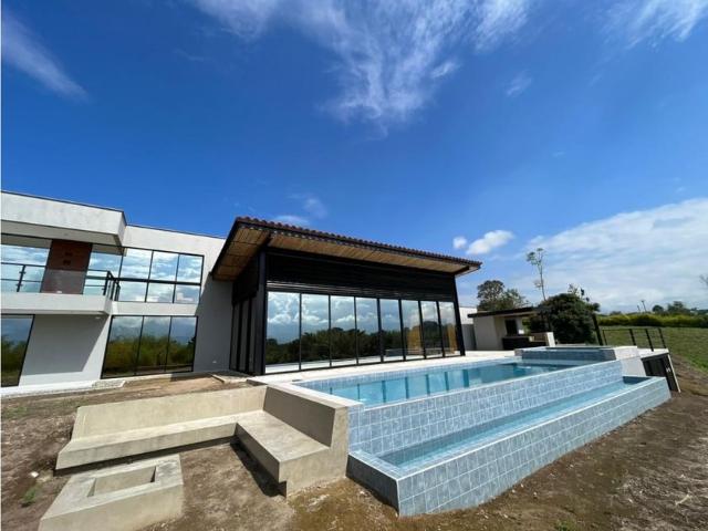 Casa en arriendo Aeropuerto Internacional El Edén, El Eden, Armenia, Quindio, Col