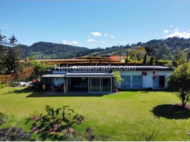 Casa en Arriendo, Alto De Las Palmas, Medellín