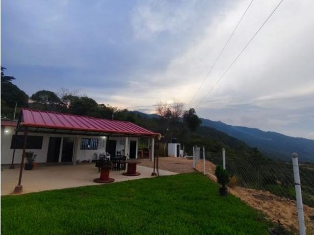 Casa en arriendo, Altos de giron
