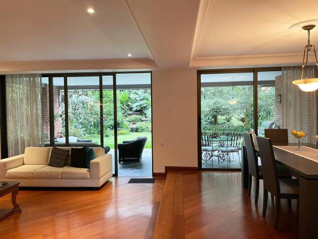 Casa en arriendo, Altos del poblado