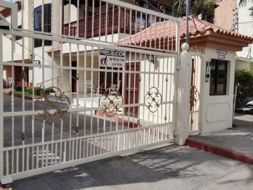 Casa en arriendo Amberes, Industria De La Bahía