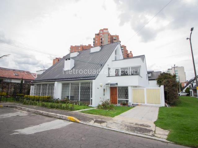 Casa en Arriendo, Andes Norte, Bogotá D.C