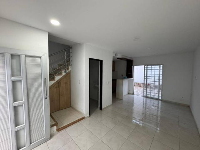 Casa en arriendo barrio vallejo