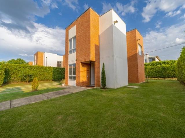 Casa en arriendo Calle Del Saman, Campos De Pangola, Jamundí, Sur, Valle Del Cauca, Rap Pacífico, 764001, Colombia