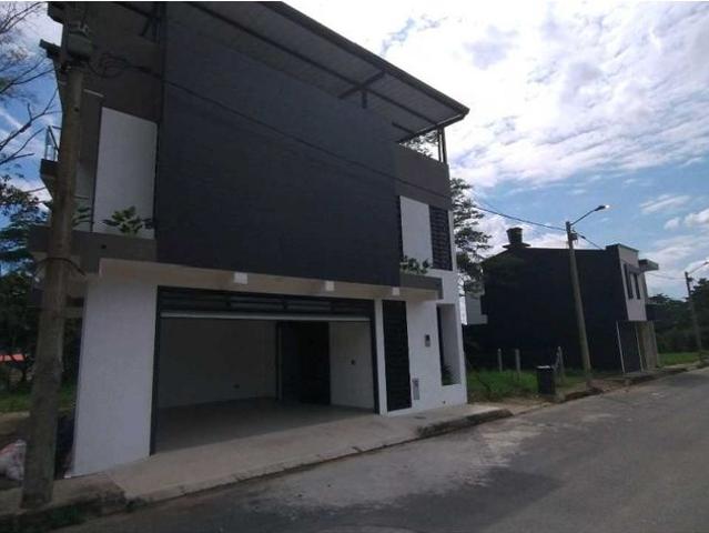 Casa en arriendo Calle 10d, Acacías, Meta, Col