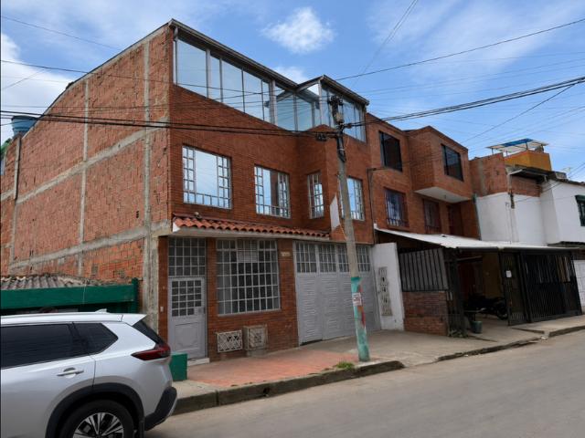 Casa en arriendo Calle 1b, Casco Urbano De Chía, Chía, Sabana Centro, Cundinamarca, Rap especial Central, 250001, Colombia