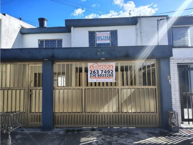 Casa en arriendo Calle 25c, Bosques De Modelia, Upzs Localidad Fontibón, Localidad Fontibón, Bogotá, Bogotá, Distrito Capital, Rap especial Central, 110931, Colombia