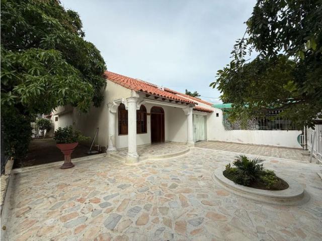 Casa en arriendo Calle 27 2 09, Sta Cecilia, Santa Marta, Magdalena, Col