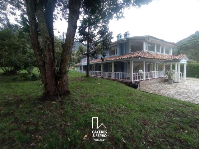 Casa en arriendo Calle 235 5 99, Bogotá, Bogotá, D.c Col