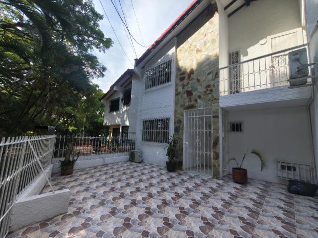 CASA en ARRIENDO Capri, Cali