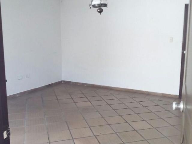 Casa en arriendo Carrera 7 25 100 2 25 100, San Nicolas, Cali, Valle Del Cauca, Col