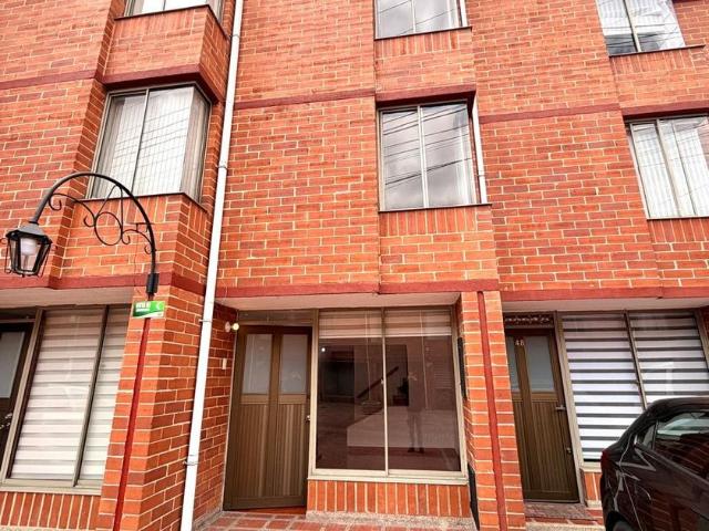 Casa en arriendo Carrera 73a, Portales Del Norte, Upzs De Bogotá, Localidad Suba, Bogotá, Bogotá, Distrito Capital, Rap especial Central, 111156, Colombia