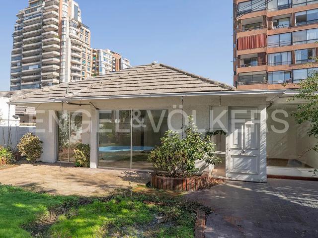 Casa en arriendo cercana a metro