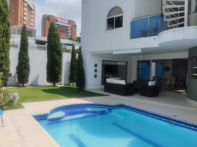 Casa en Arriendo Ciudad Jardín Cali
