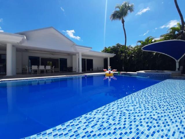 Casa en arriendo Condominio Campestre El Peñón, Girardot, Cundinamarca, Colombia