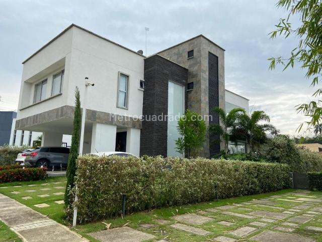 Casa en Arriendo, Condominio Gaudi, Cali