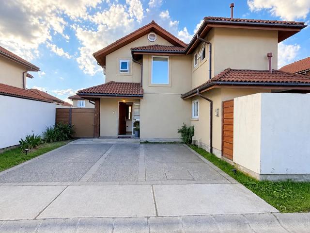Casa en Arriendo, Condominio Estancia las Rastras, Talca