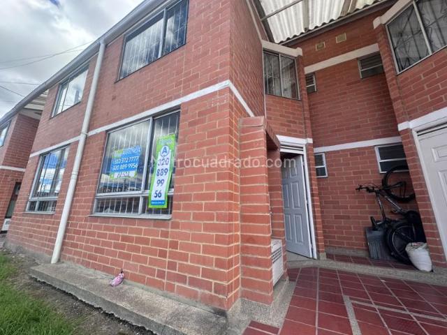 Casa en Arriendo, Conjunto La Finca, Madrid