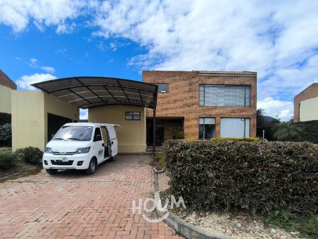 Casa en arriendo, Cota