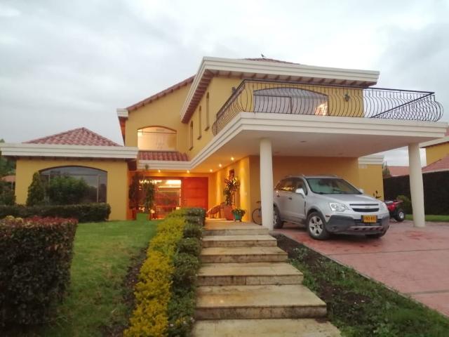Casa en arriendo, Cota