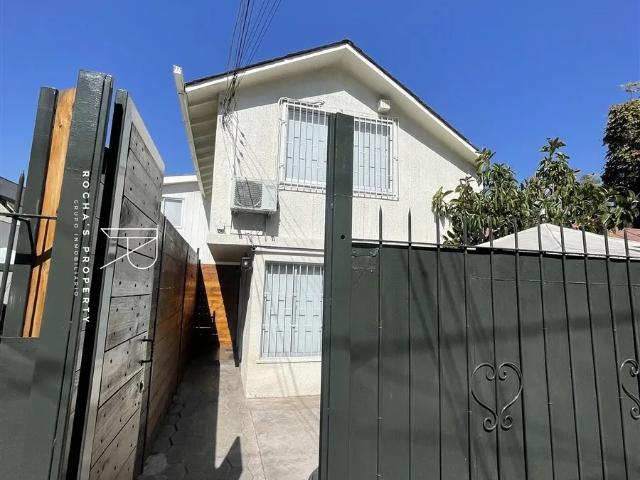 Casa en arriendo de 2 dorm. en peñalolén
