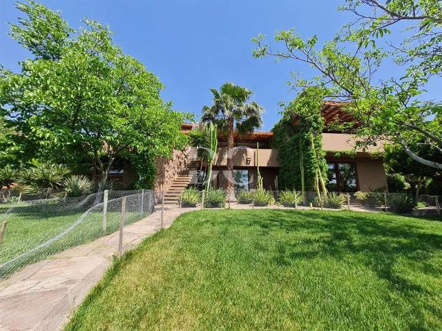 Casa En Arriendo De 3 Dorm. En Colina
