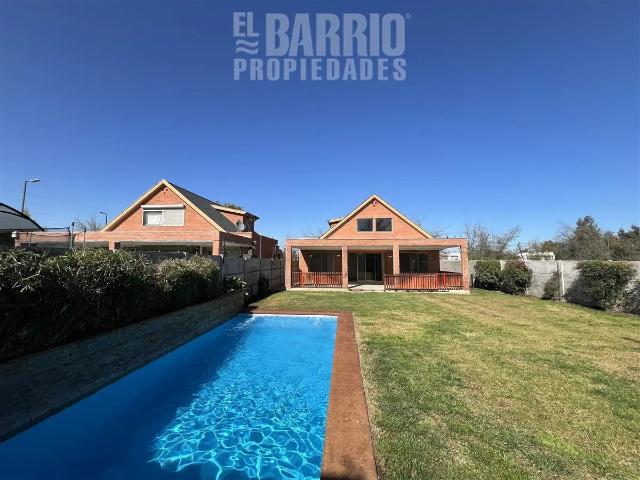 Casa En Arriendo De 3 Dorm. En Colina