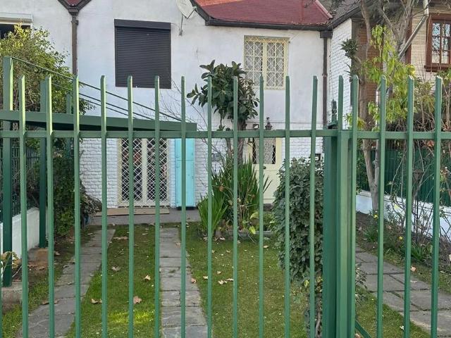 Casa en arriendo de 3 dorm. en las condes