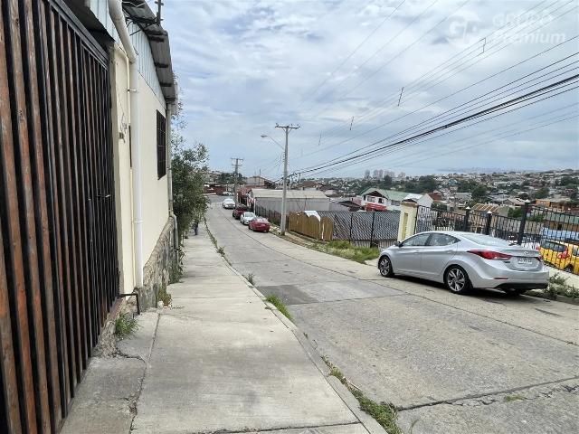Casa En Arriendo De 4 Dorm. En Valparaíso
