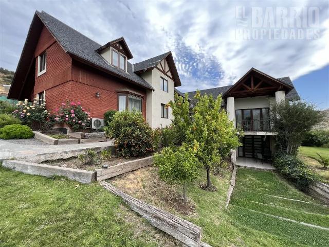 Casa En Arriendo De 4 Dorm. En Chicureo