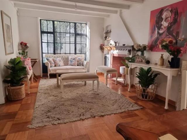Casa en arriendo de 4 dorm. en las condes