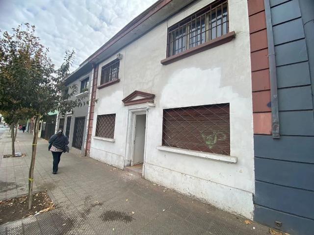 Casa en arriendo de 4 dorm. en santiago