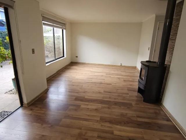 Casa En Arriendo De 4 Dorm. En San Pedro De La Paz