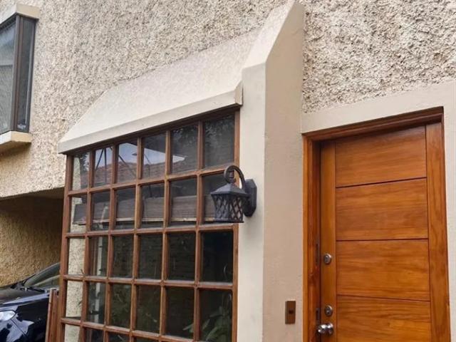 Casa en arriendo de 4 dorm. en ñuñoa metro simón bolívar