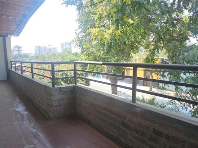 Casa en arriendo de 5 dorm. en san miguel