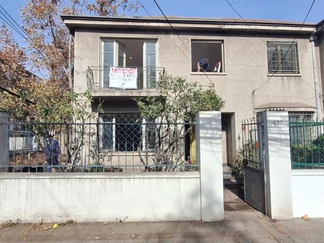 Casa en arriendo de 5 dorm. en ñuñoa