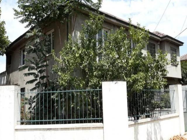 Casa en arriendo de 5 dorm. en ñuñoa