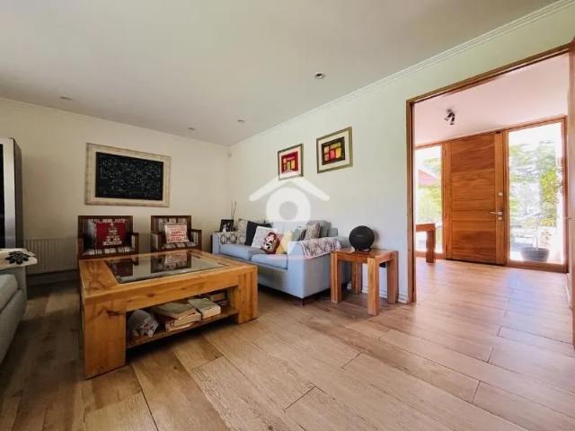 Casa En Arriendo De 5 Dormitorios, Chicureo, Colina