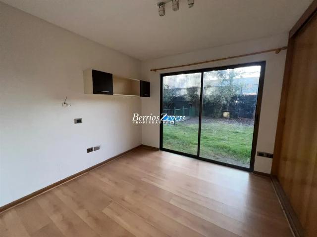 Casa en arriendo de 6 dorm. en las condes
