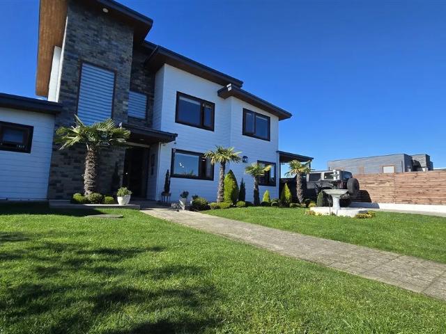 Casa En Arriendo De 6 Dorm. En Puerto Varas