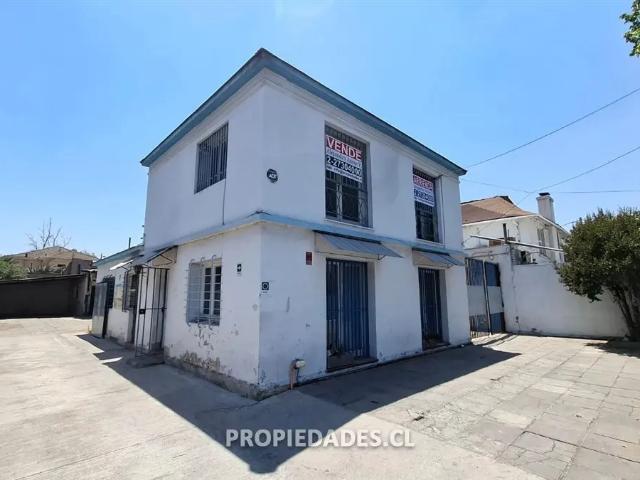 Casa en arriendo de 6 dorm. en ñuñoa